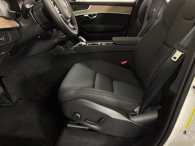 New 2026 Volvo XC90 B5 Core AWD/4WD image 26