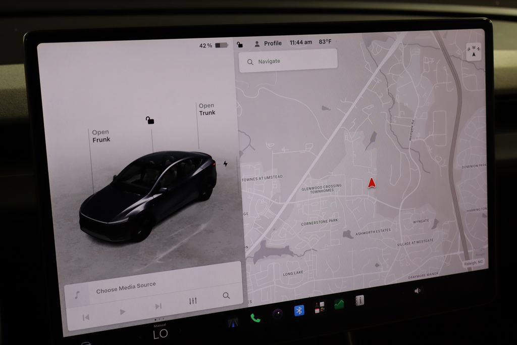 Used 2026 Tesla Model Y Long Range AWD/4WD image 36