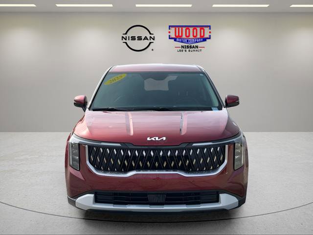 Used 2025 Kia Carnival image 8