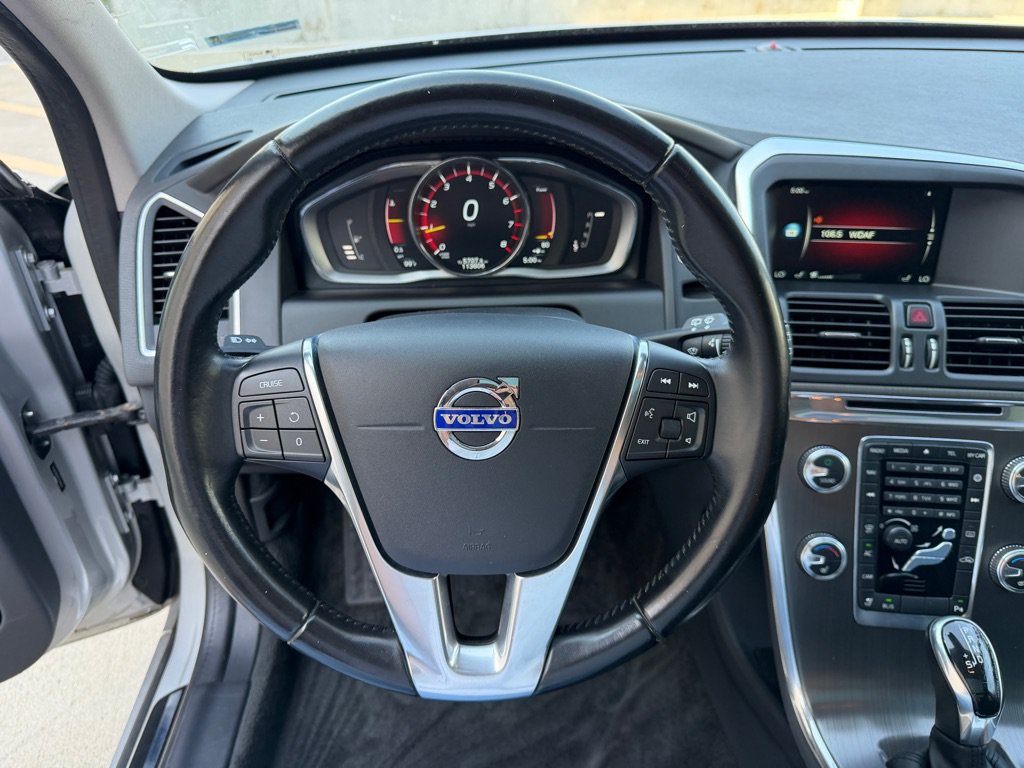 Used 2015 Volvo XC60 T5 AWD/4WD image 12