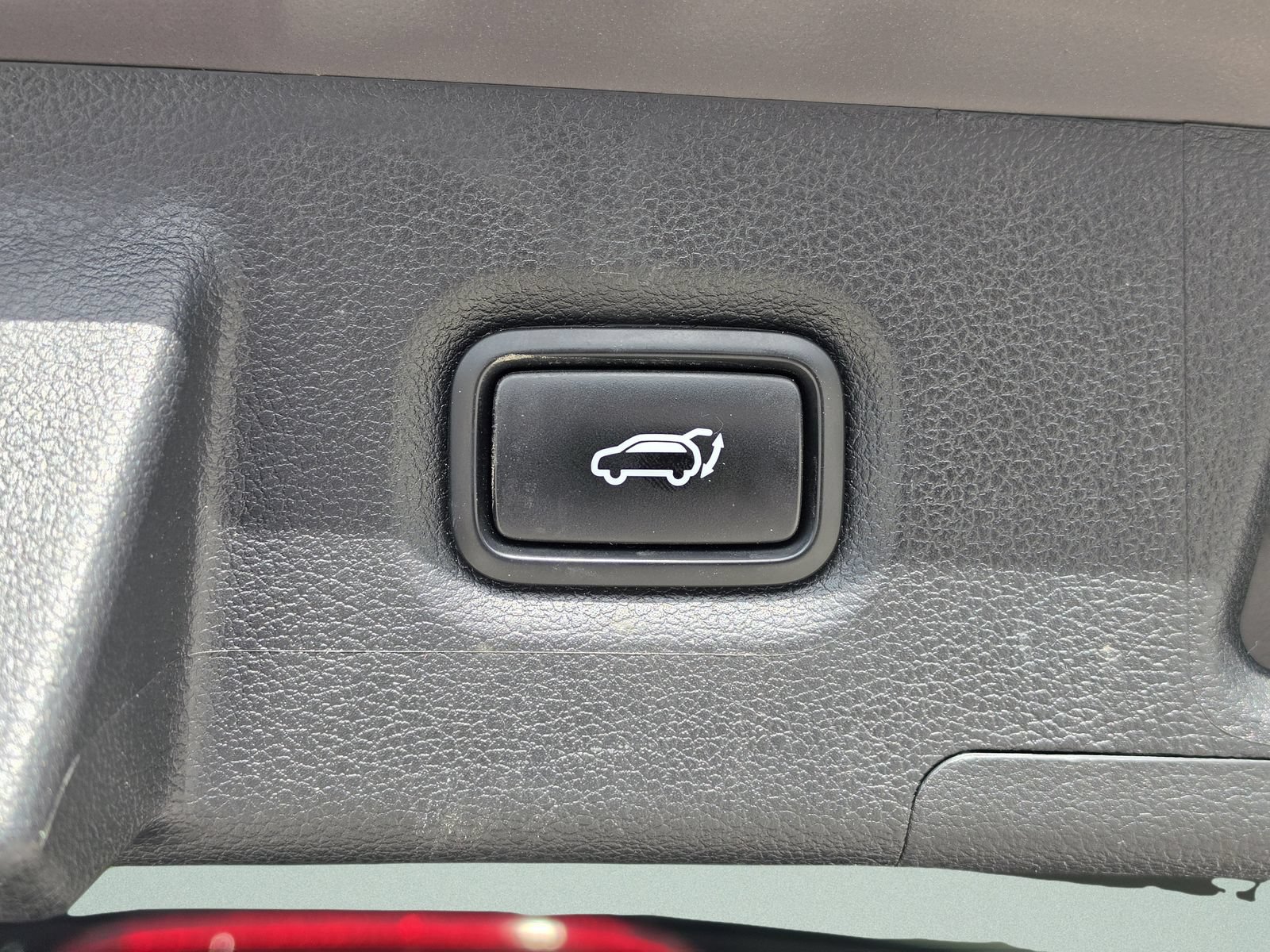 Used 2020 Hyundai Santa Fe Limited FWD image 14