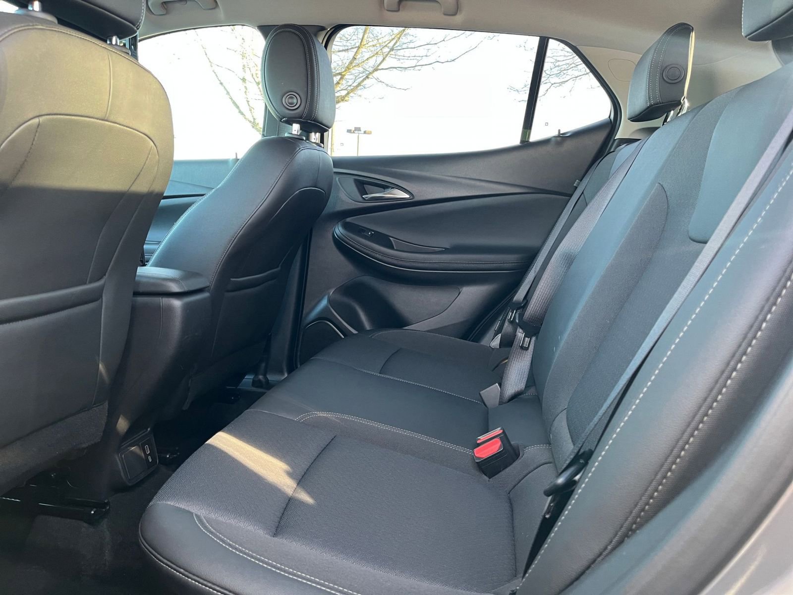 Used 2025 Buick Encore GX Preferred image 25