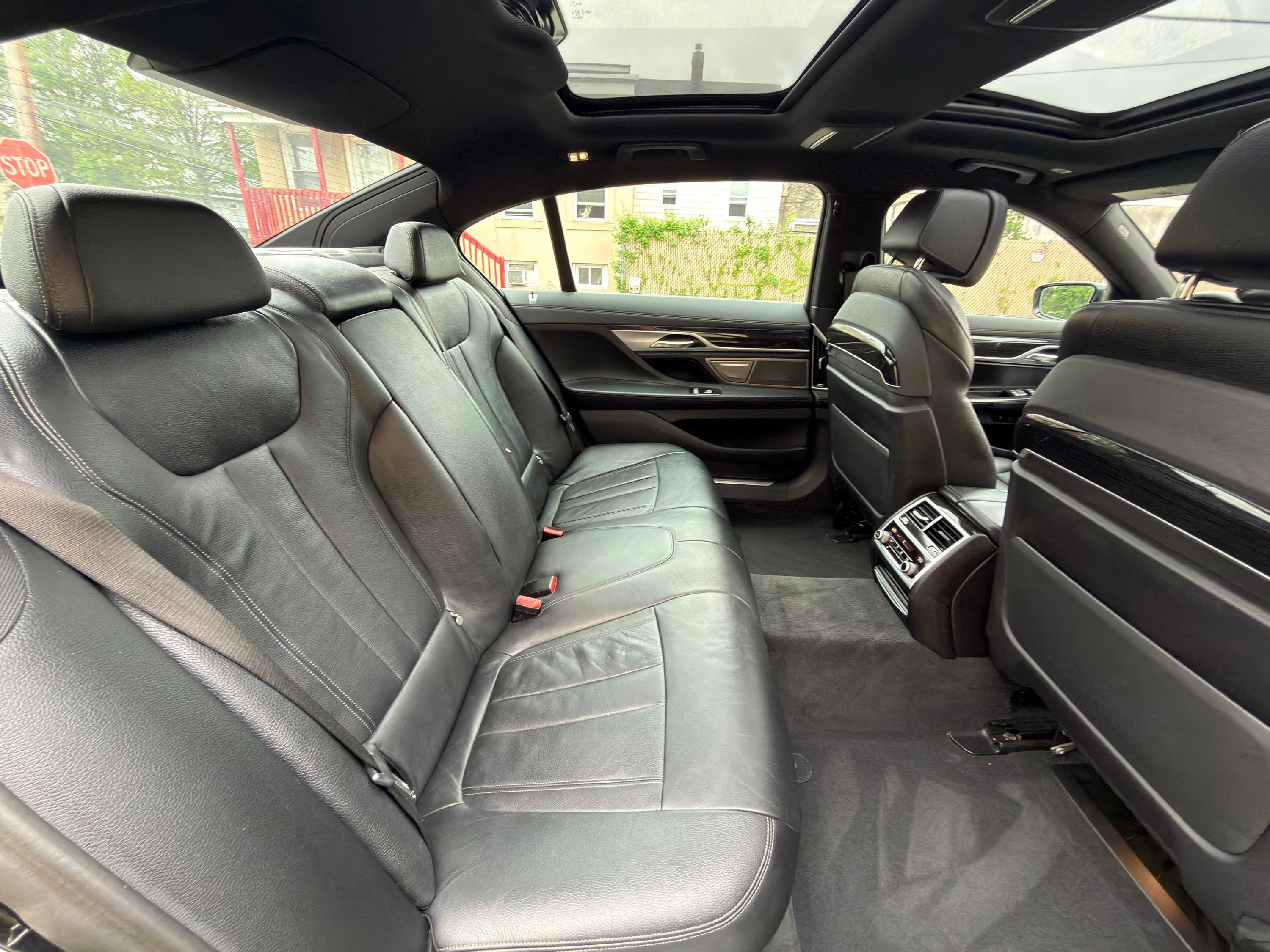 Used 2019 BMW 740i xDrive w/ M Sport Package AWD/4WD image 20
