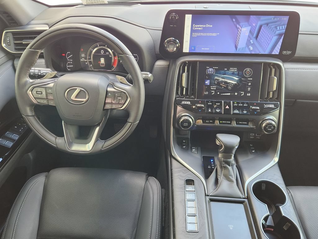 Used 2023 Lexus LX 600 4WD w/ Luxury Package image 29