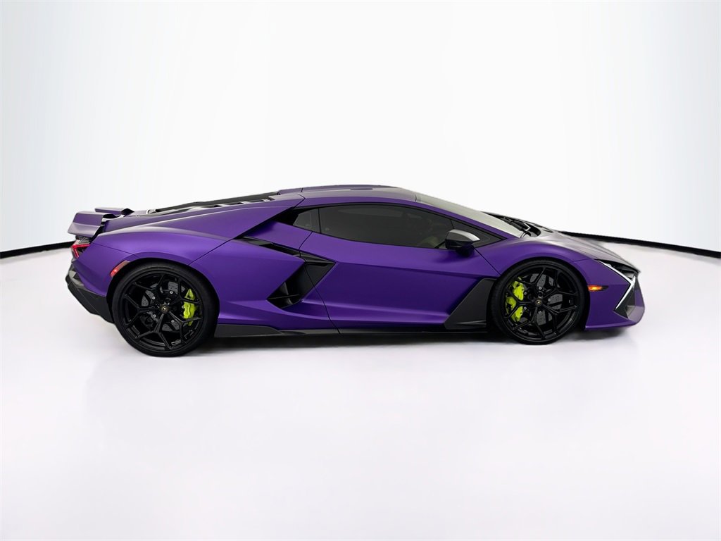 Used 2024 Lamborghini Revuelto image 4