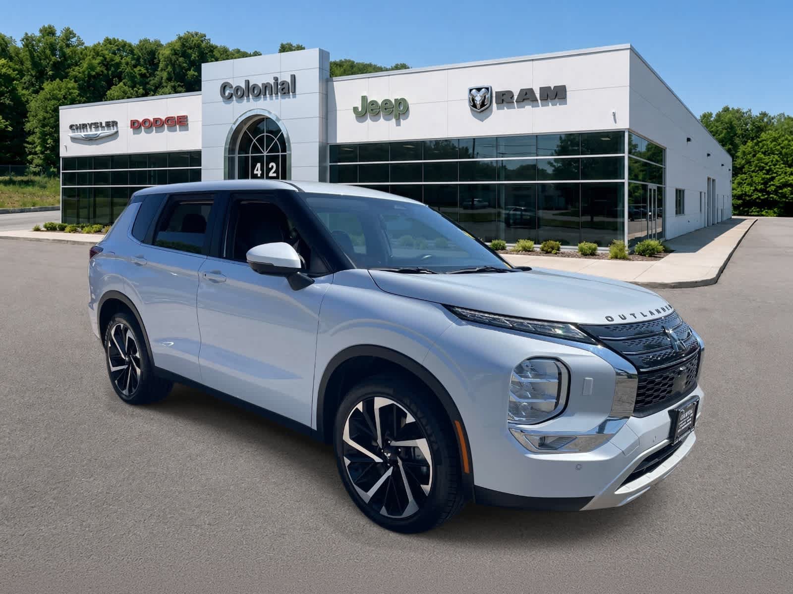 Used 2024 Mitsubishi Outlander SE AWD/4WD image 11