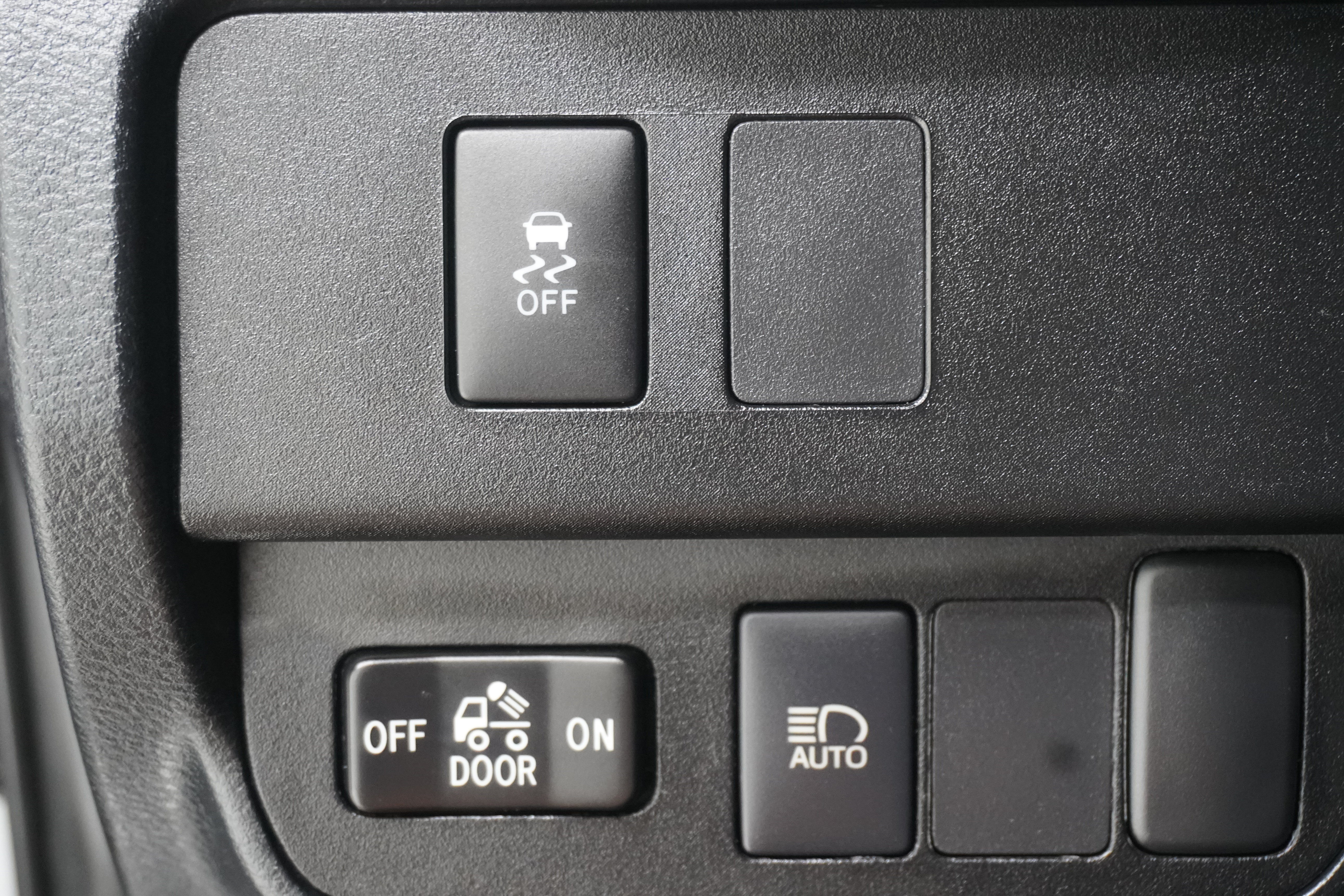 Used 2020 Toyota Tacoma SR5 RWD image 22
