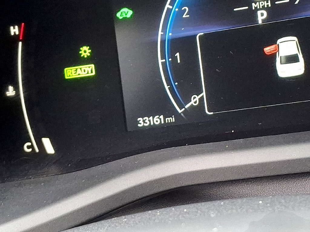 Used 2025 Toyota Camry SE w/ Convenience Package FWD image 19