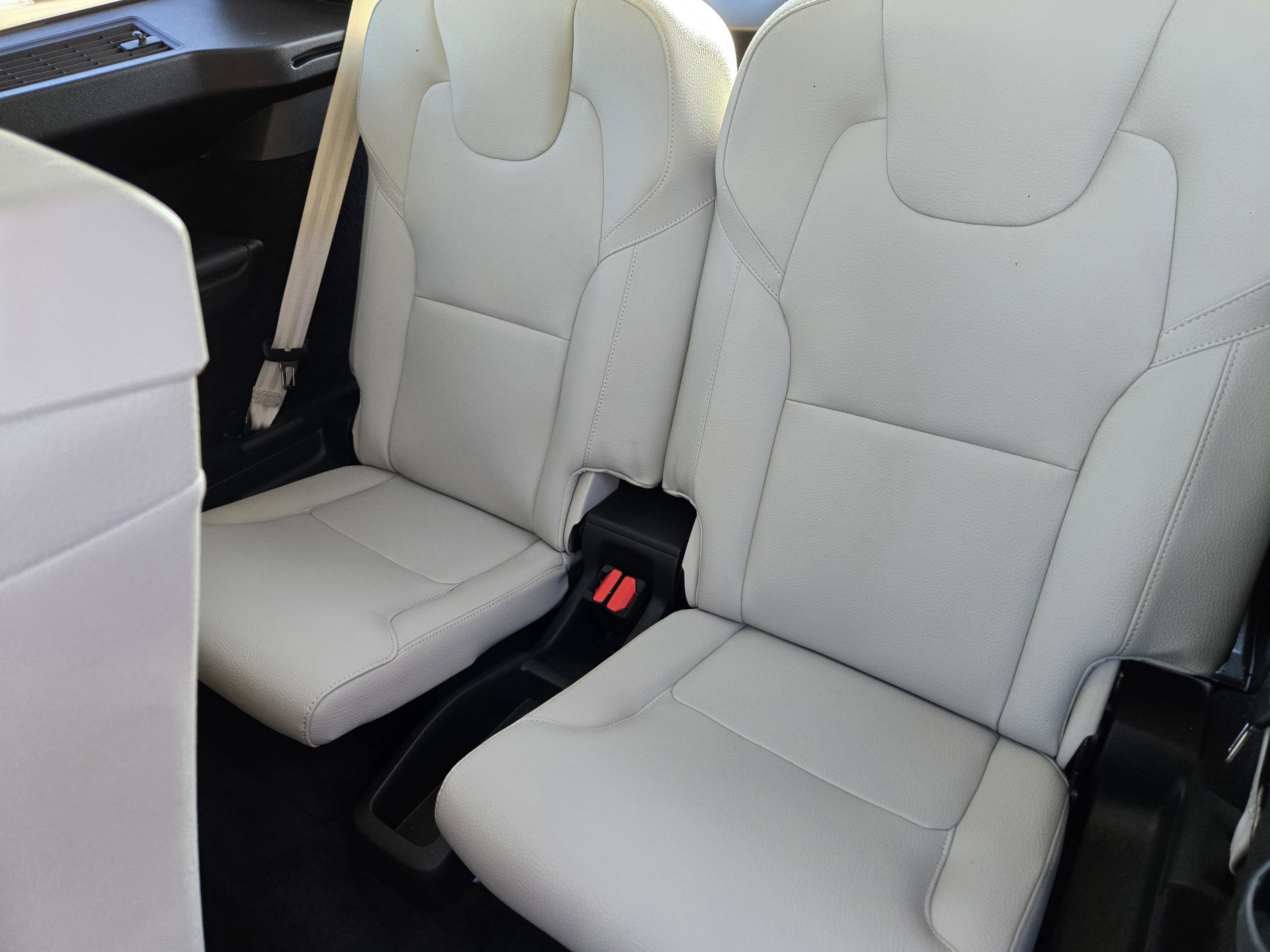 Used 2023 Volvo XC90 T8 Core w/ Protection Package Premier image 33