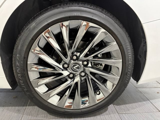 Used 2025 Lexus ES 300h Ultra Luxury w/ Accessory Package (Z1) FWD image 23