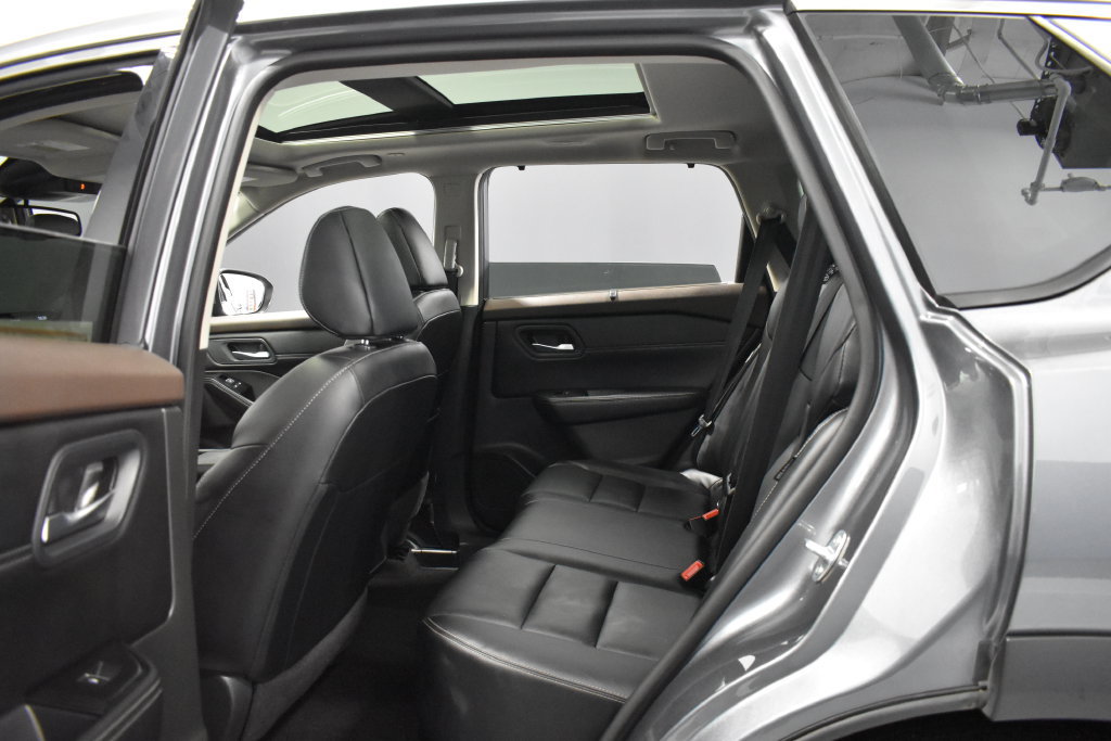 Certified 2023 Nissan Rogue SL w/ SL Premium Package AWD/4WD image 33