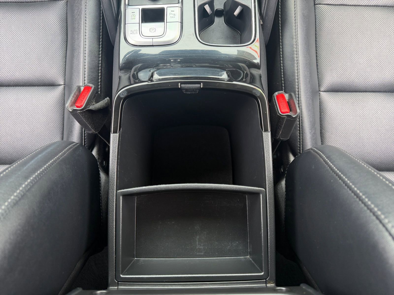 Used 2022 Kia Telluride S FWD image 23