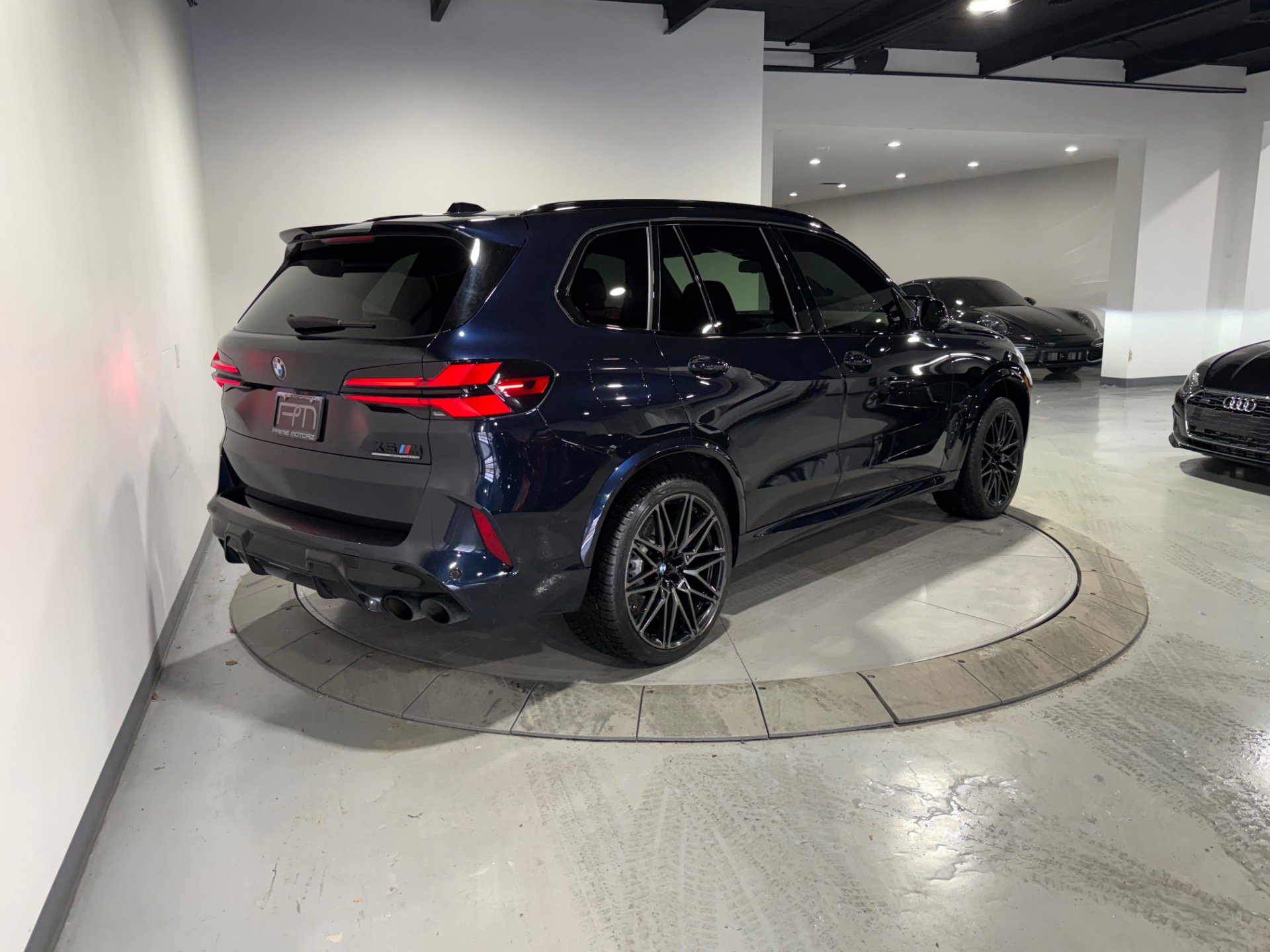 Used 2025 BMW X5 M Competition w/ Executive Package image 12