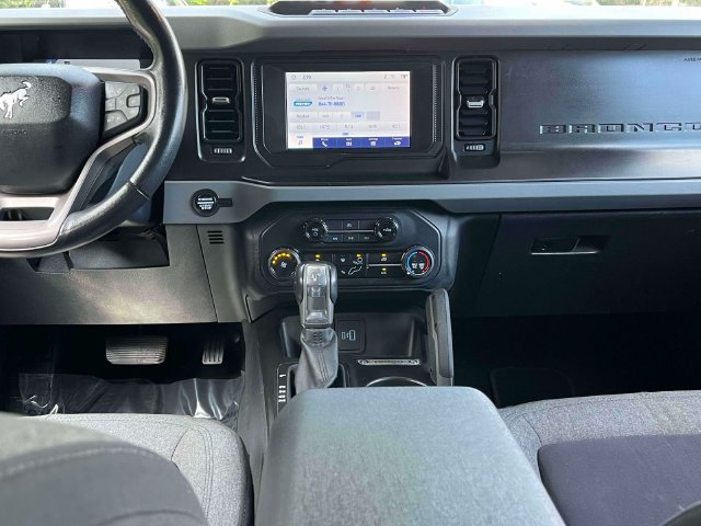 Used 2023 Ford Bronco Big Bend w/ Sasquatch Package AWD/4WD image 15
