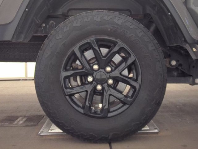Used 2023 Jeep Gladiator Sport AWD/4WD image 6