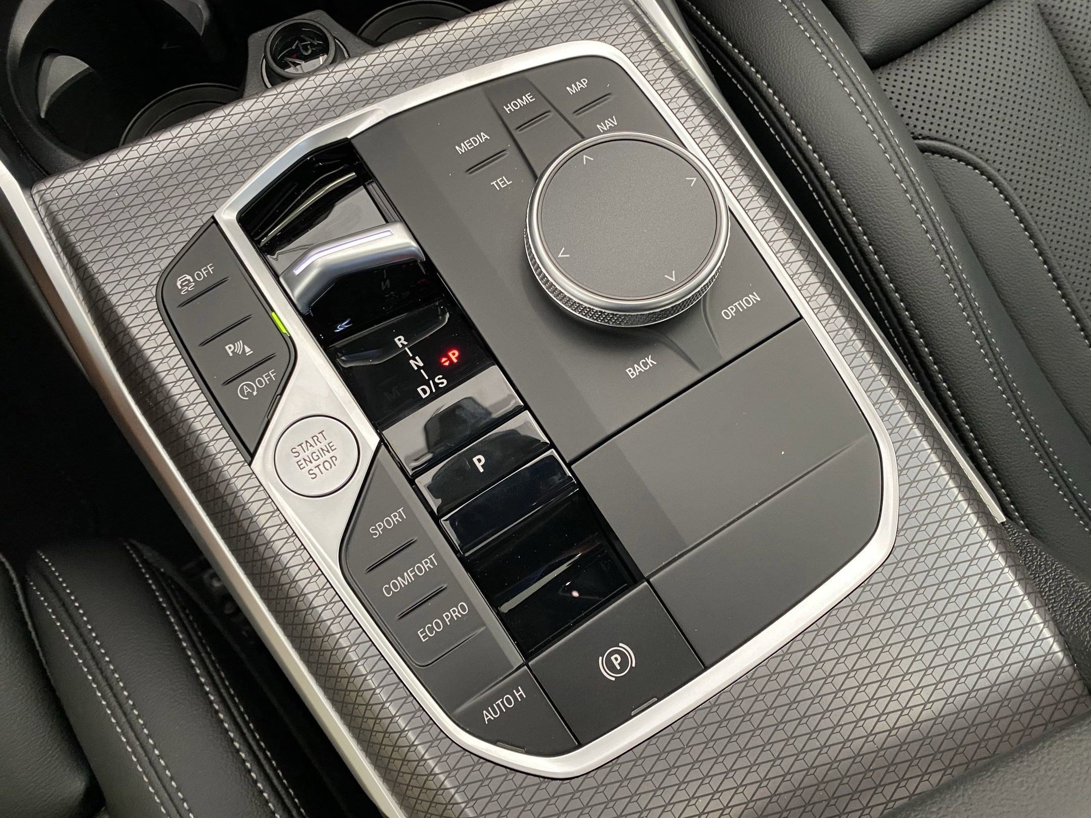 Used 2025 BMW 330i xDrive Sedan w/ Convenience Package image 24