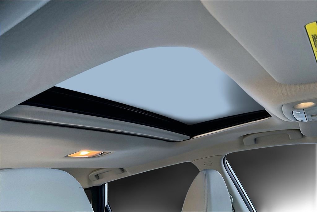 Used 2022 Nissan Rogue Sport SL w/ Premium Package image 22