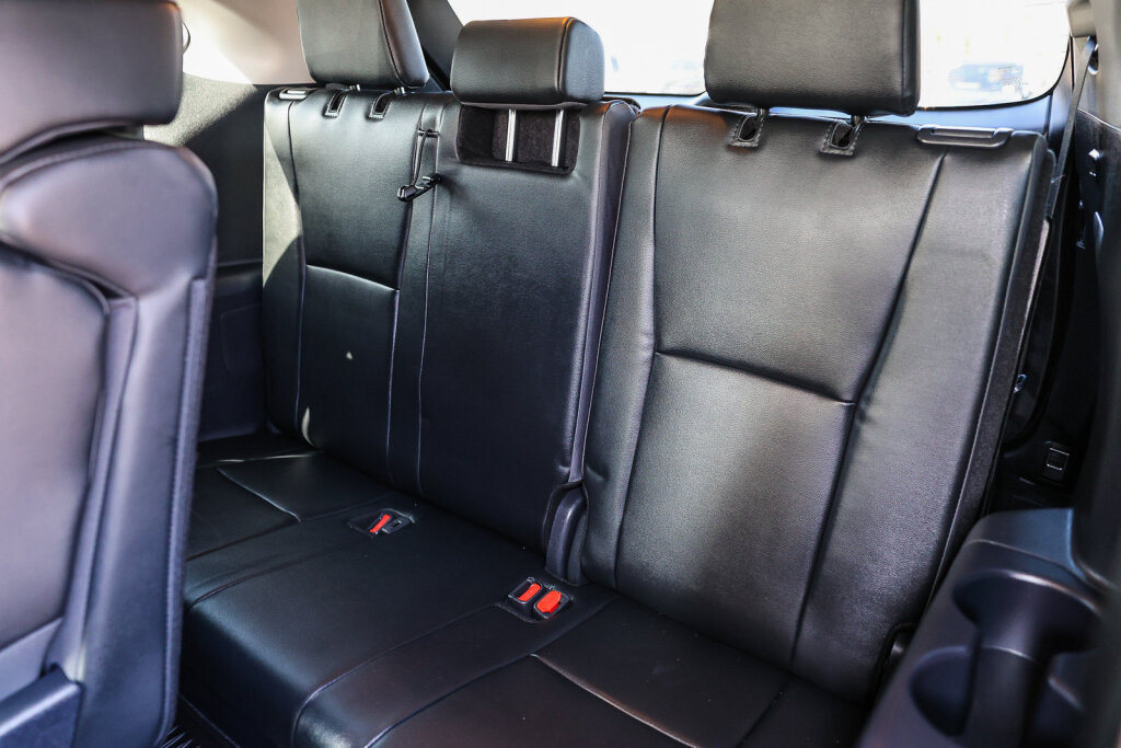 Used 2024 Toyota Highlander XLE FWD image 9
