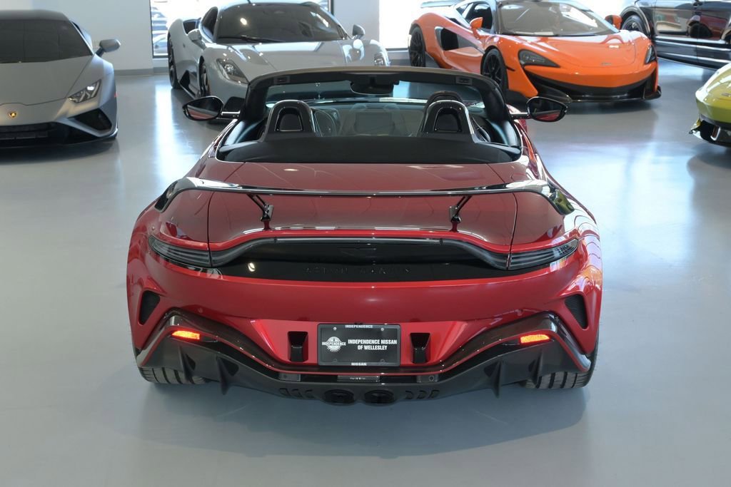 Used 2023 Aston Martin V12 Vantage Roadster RWD image 13