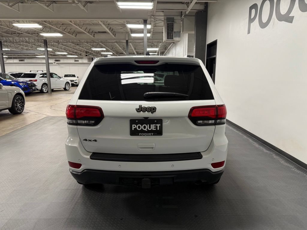 Used 2016 Jeep Grand Cherokee Laredo 75th Anniversary AWD/4WD image 5