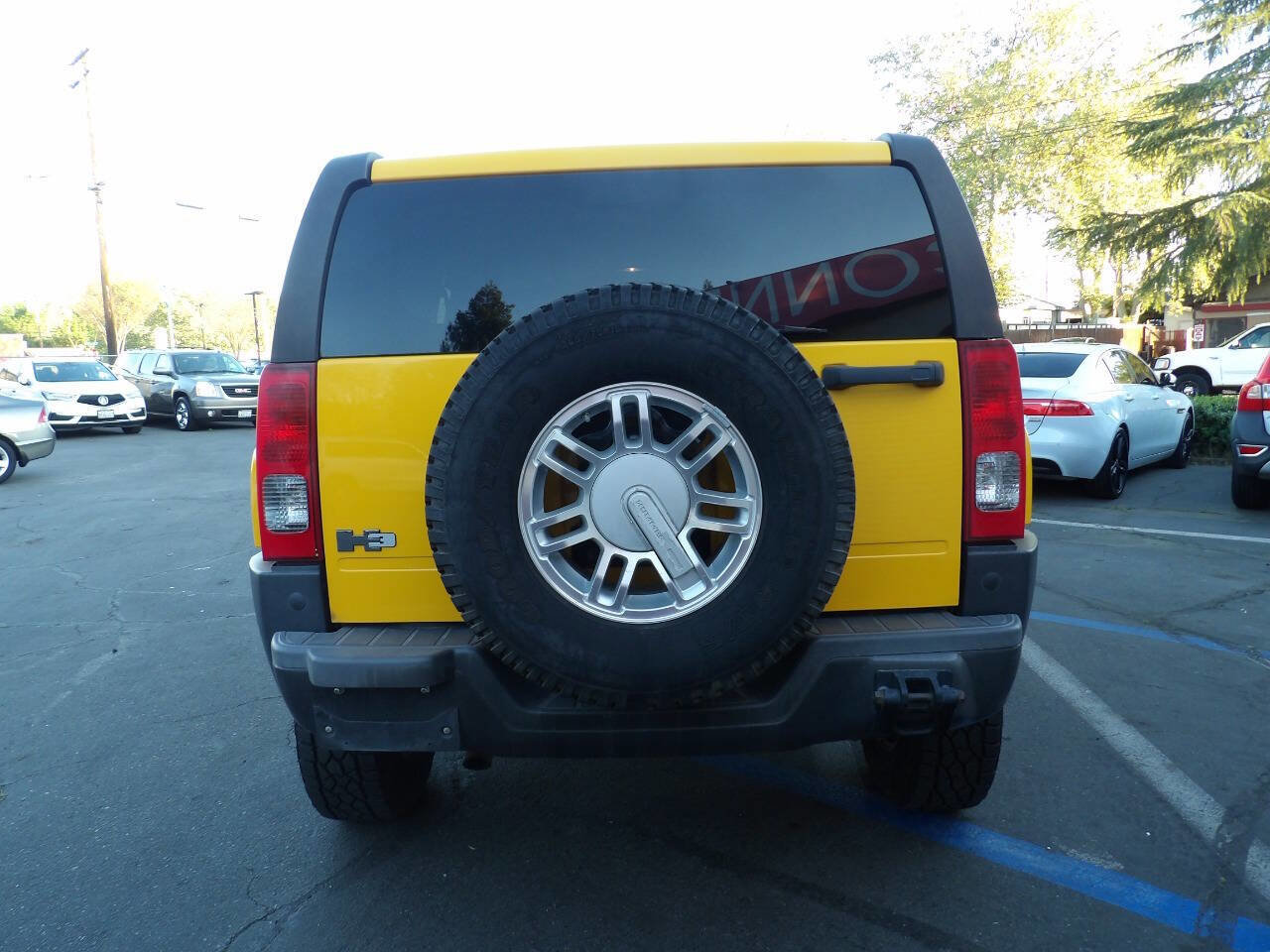 Used 2007 HUMMER H3 image 9