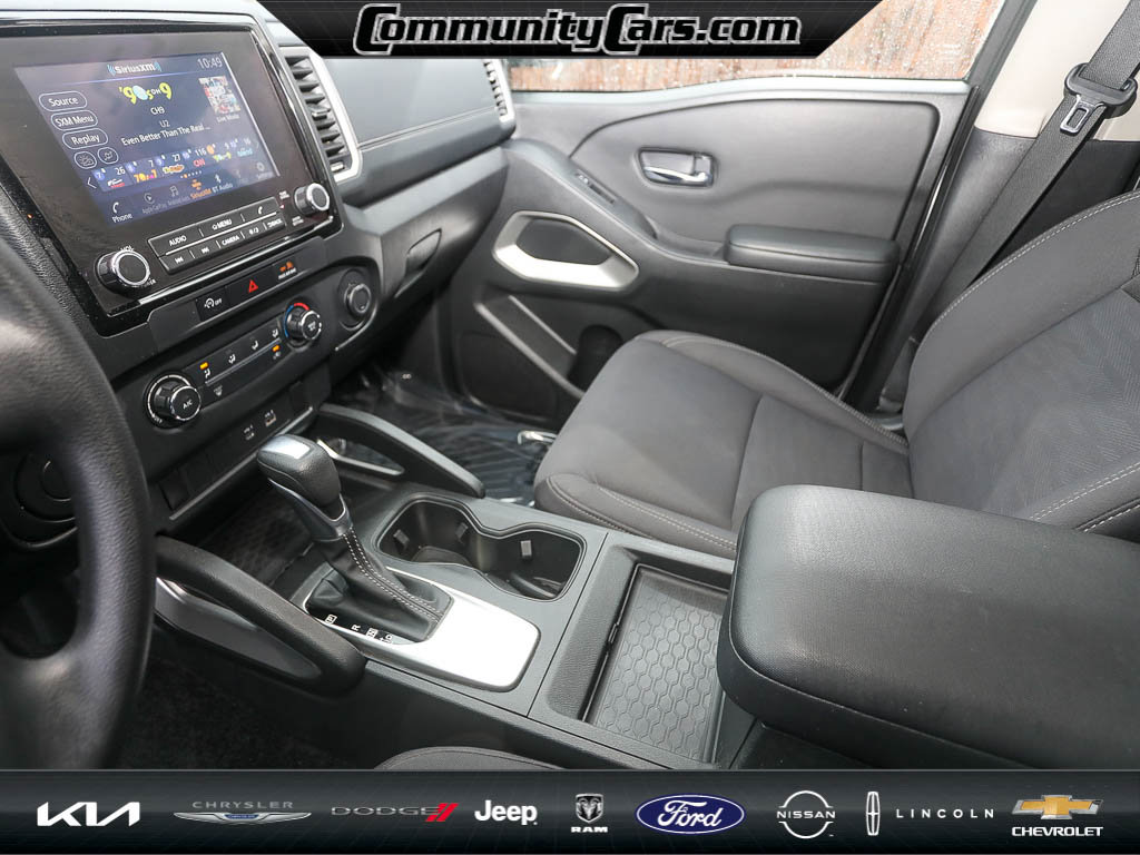 Used 2023 Nissan Frontier SV image 21