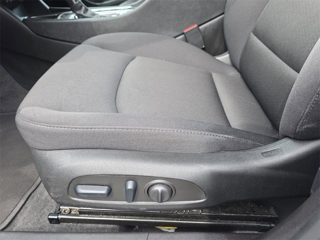 Used 2024 Chevrolet Malibu LT image 12