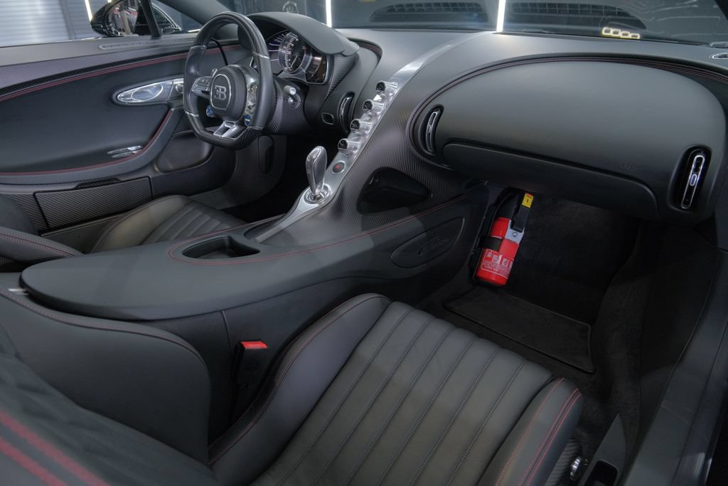 Used 2018 Bugatti Chiron AWD/4WD image 26