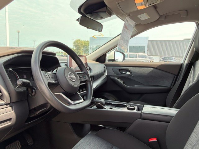 Used 2023 Nissan Rogue SV AWD/4WD image 15