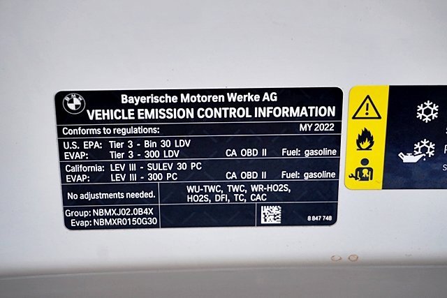 Used 2022 BMW 330i Sedan w/ Driving Assistance Package image 38