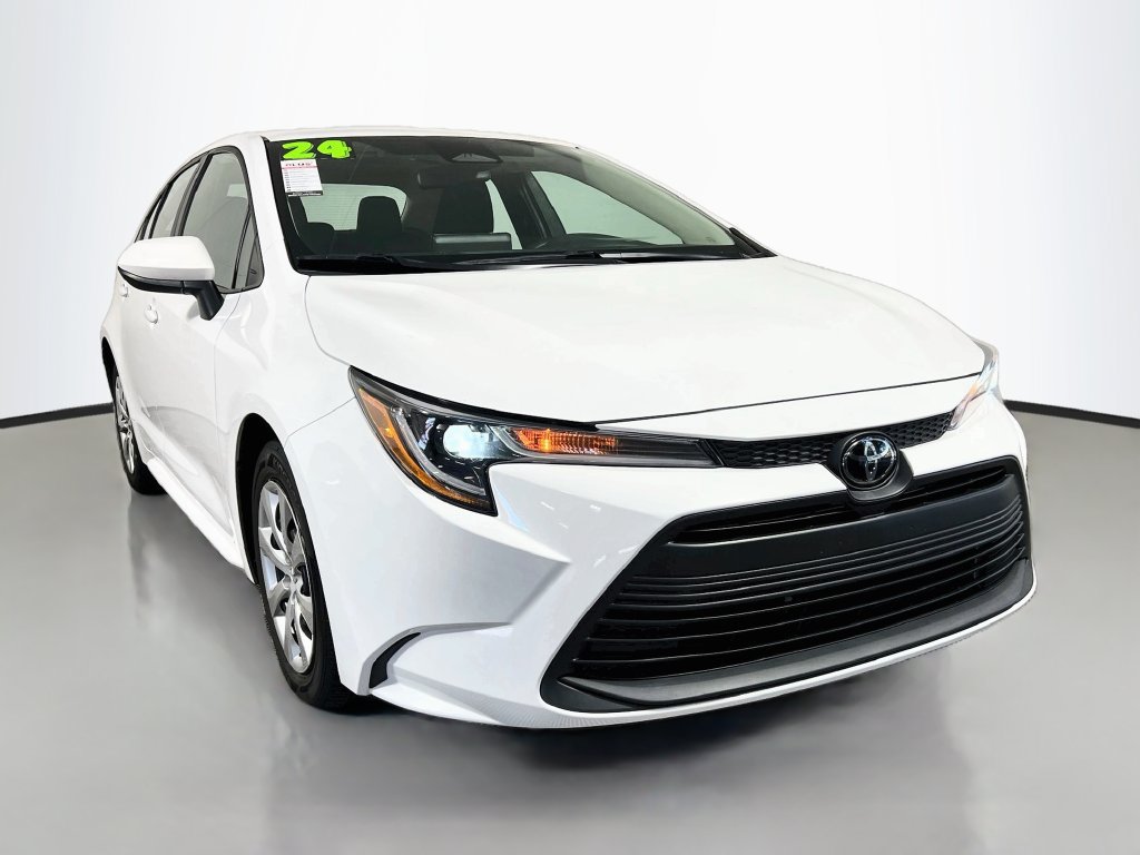 Used 2024 Toyota Corolla LE FWD image 1