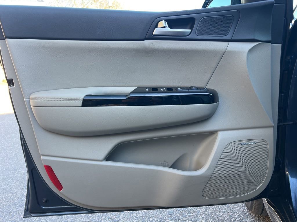 Certified 2022 Kia Sportage SX image 11