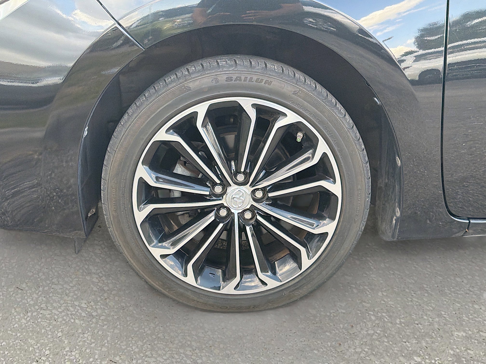 Used 2015 Toyota Corolla S image 35