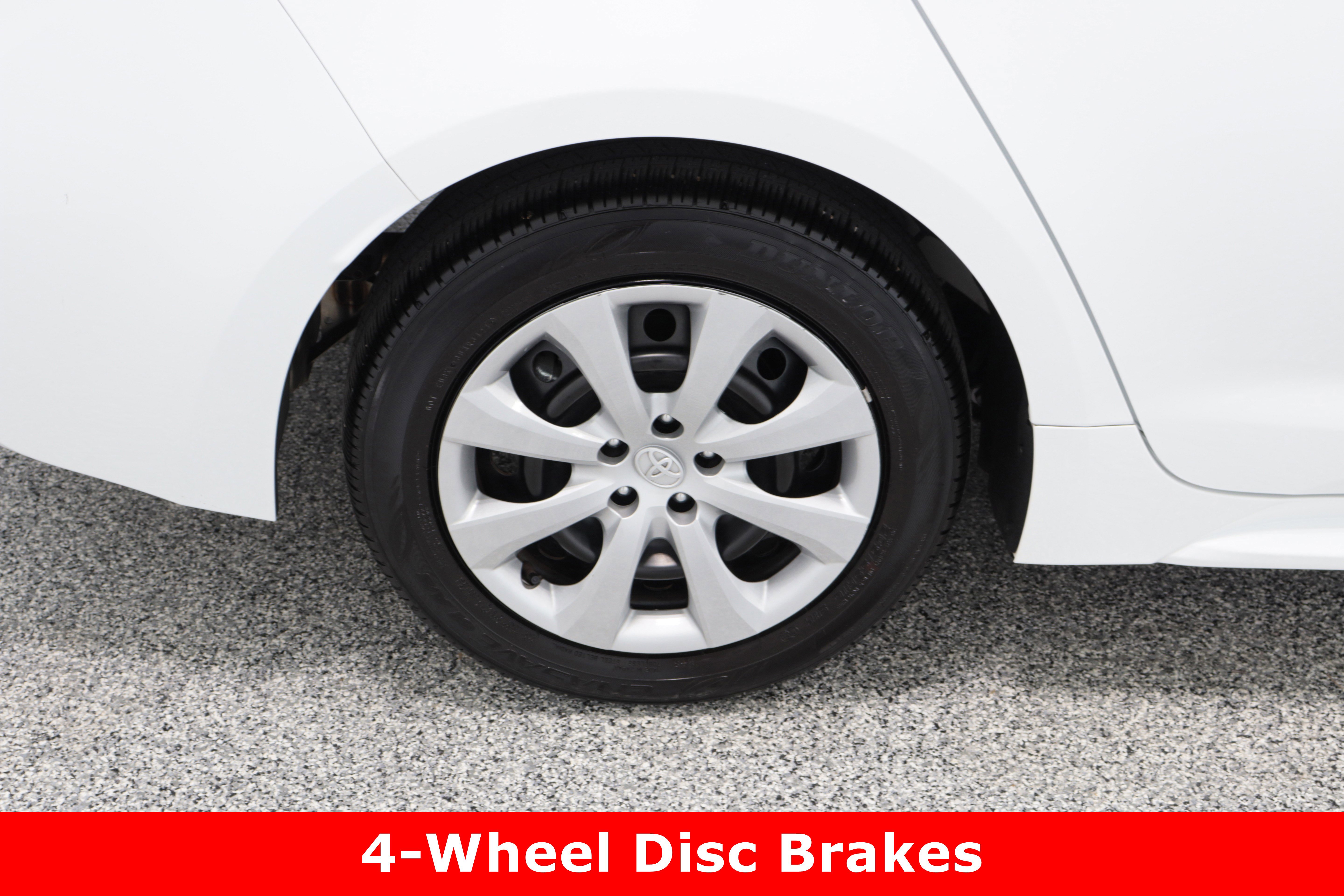 Used 2025 Toyota Corolla LE image 6