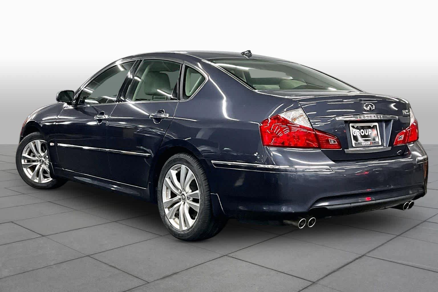 Used 2010 INFINITI M35 w/ Technology Pkg RWD image 11