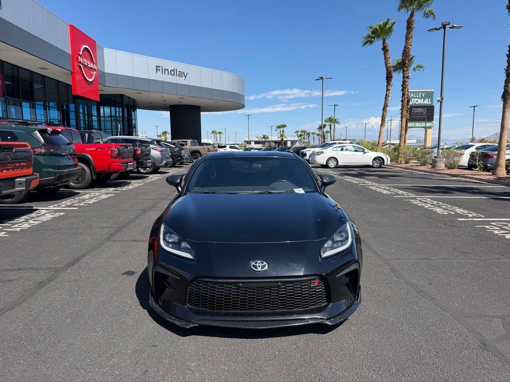 Used 2023 Toyota GR86 RWD video 2