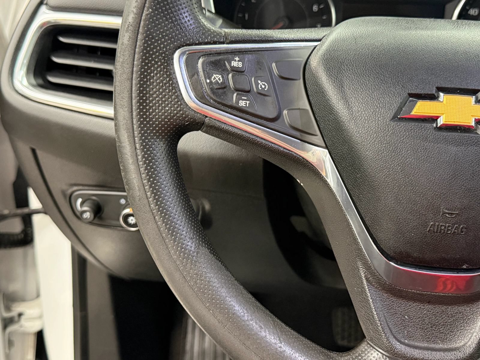 Used 2019 Chevrolet Equinox LT AWD/4WD image 29