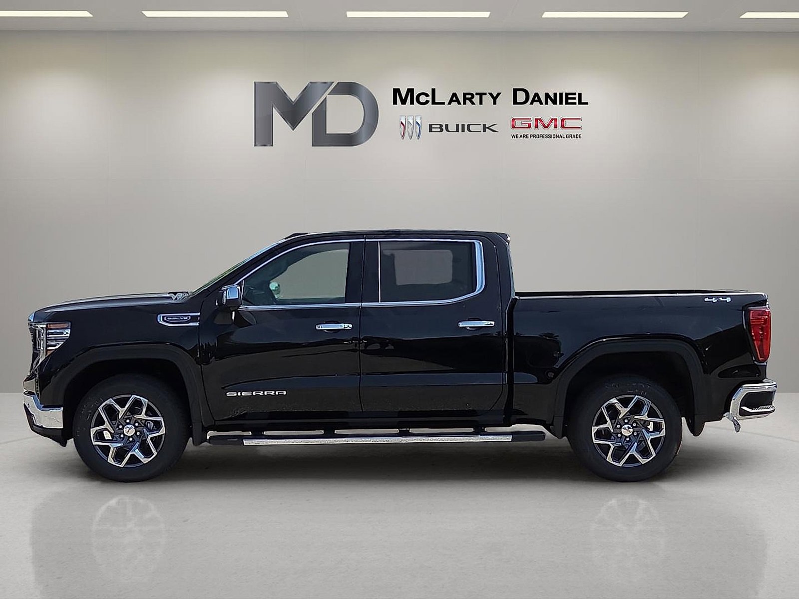 New 2026 GMC Sierra 1500 SLT w/ SLT Premium Plus Package image 3
