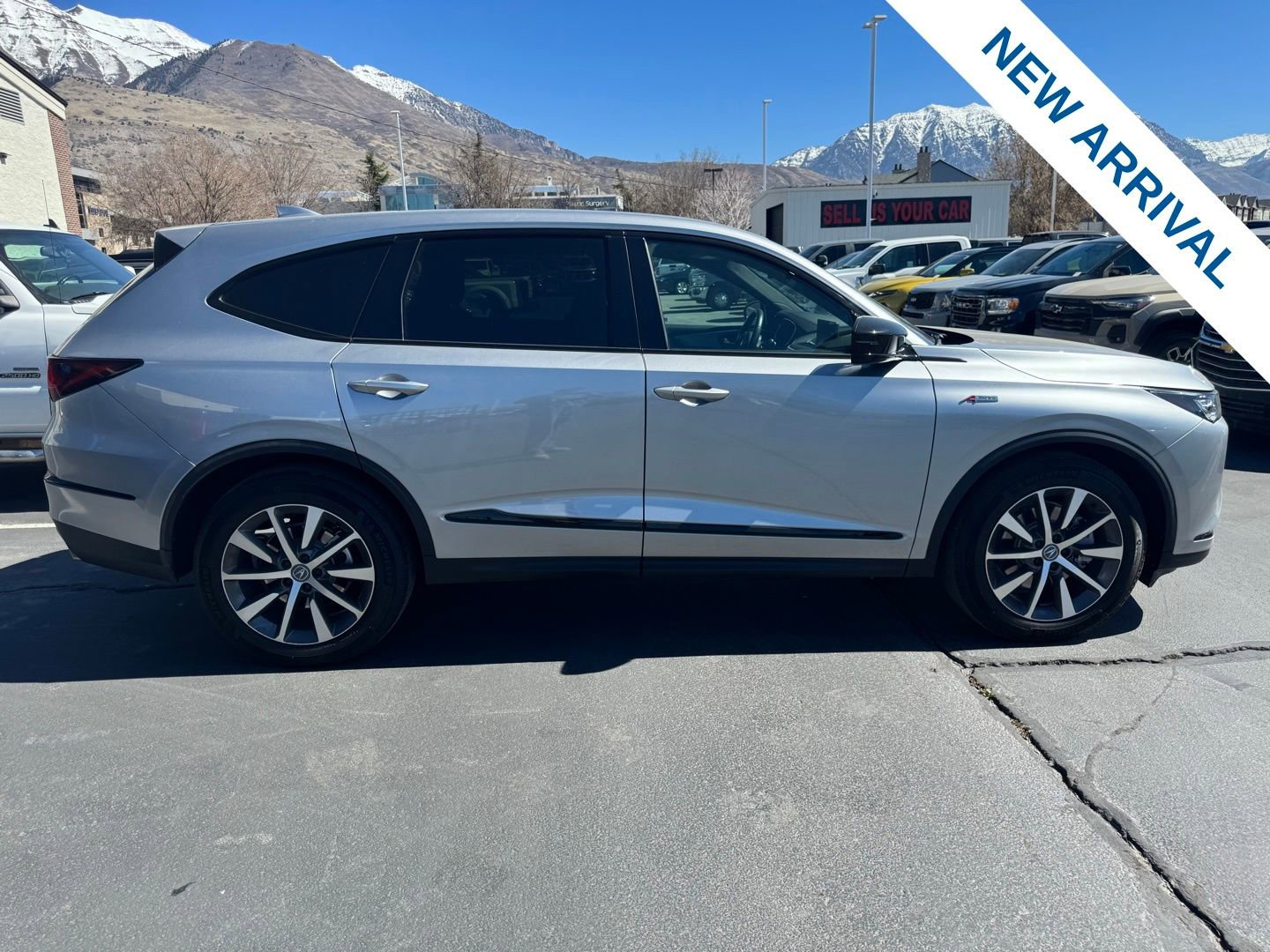 Used 2023 Acura MDX A-Spec image 8