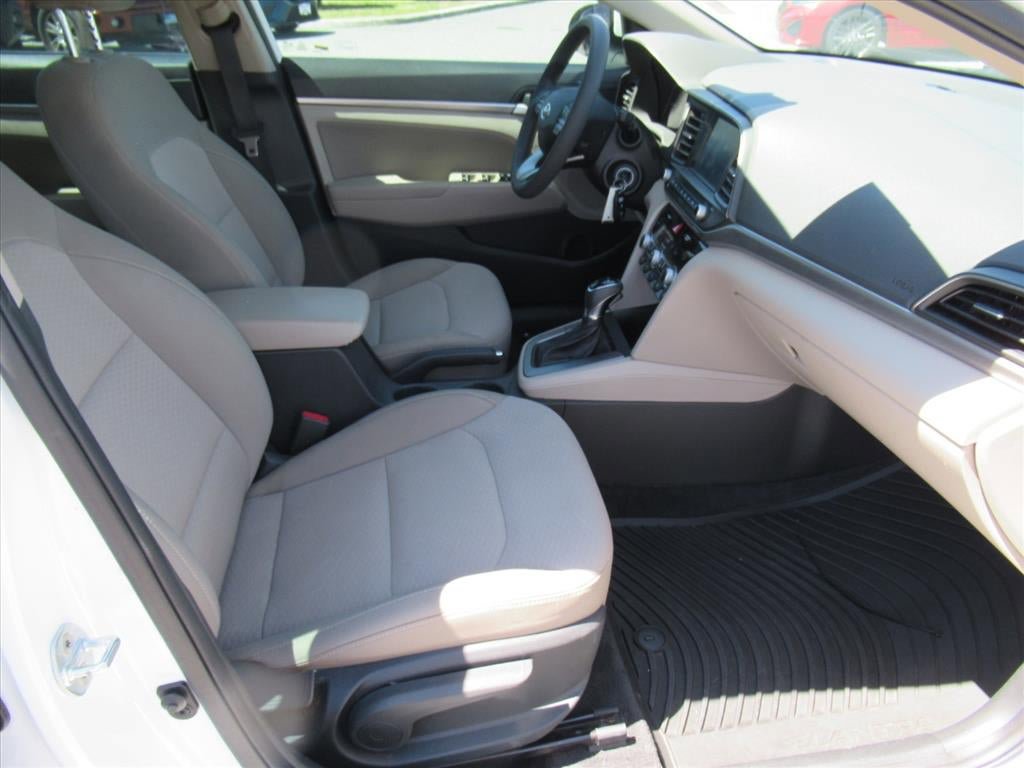 Used 2020 Hyundai Elantra SEL FWD image 10