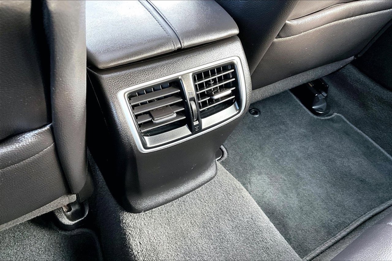 Used 2020 Acura TLX image 12