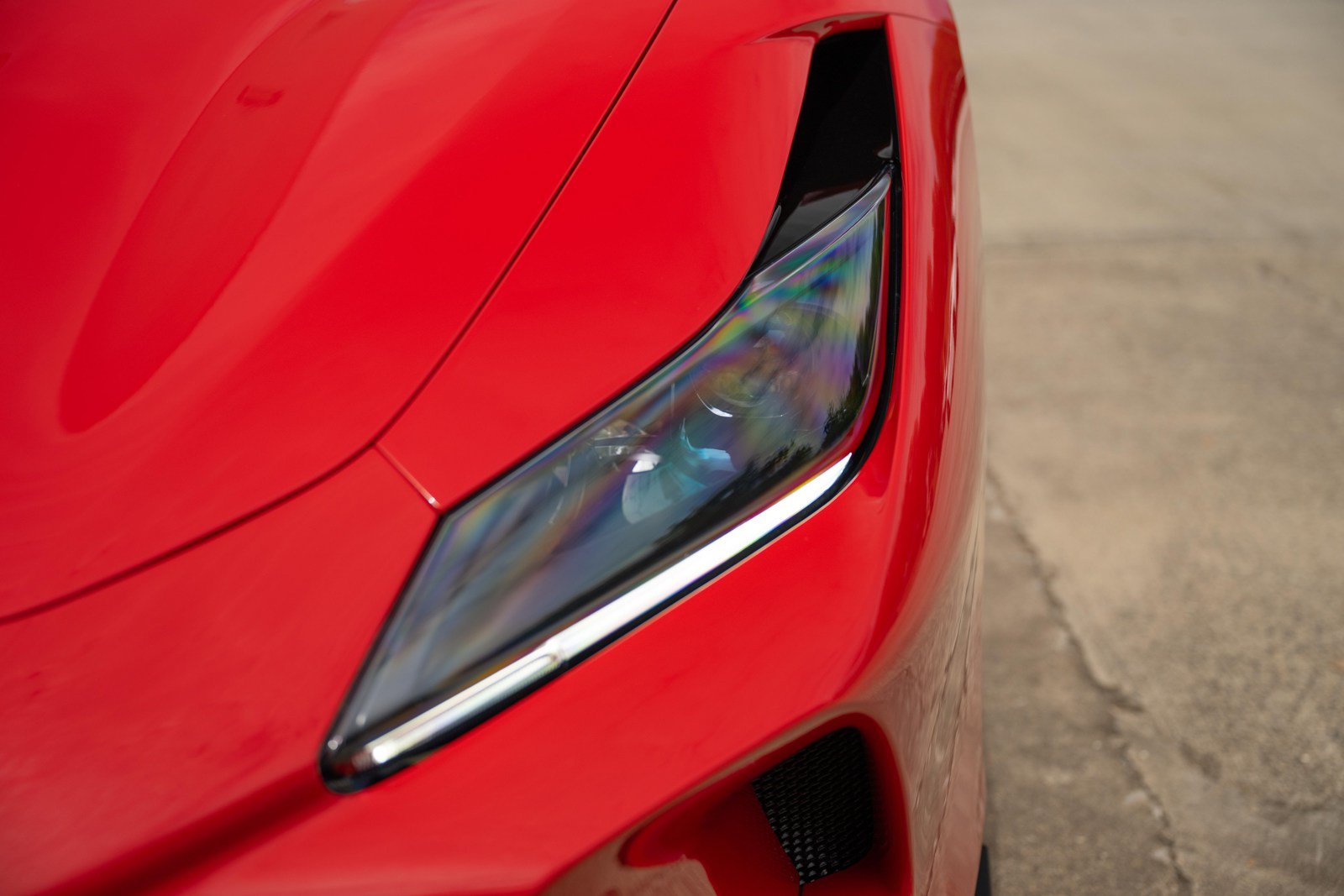 Used 2023 Ferrari F8 Tributo RWD image 14