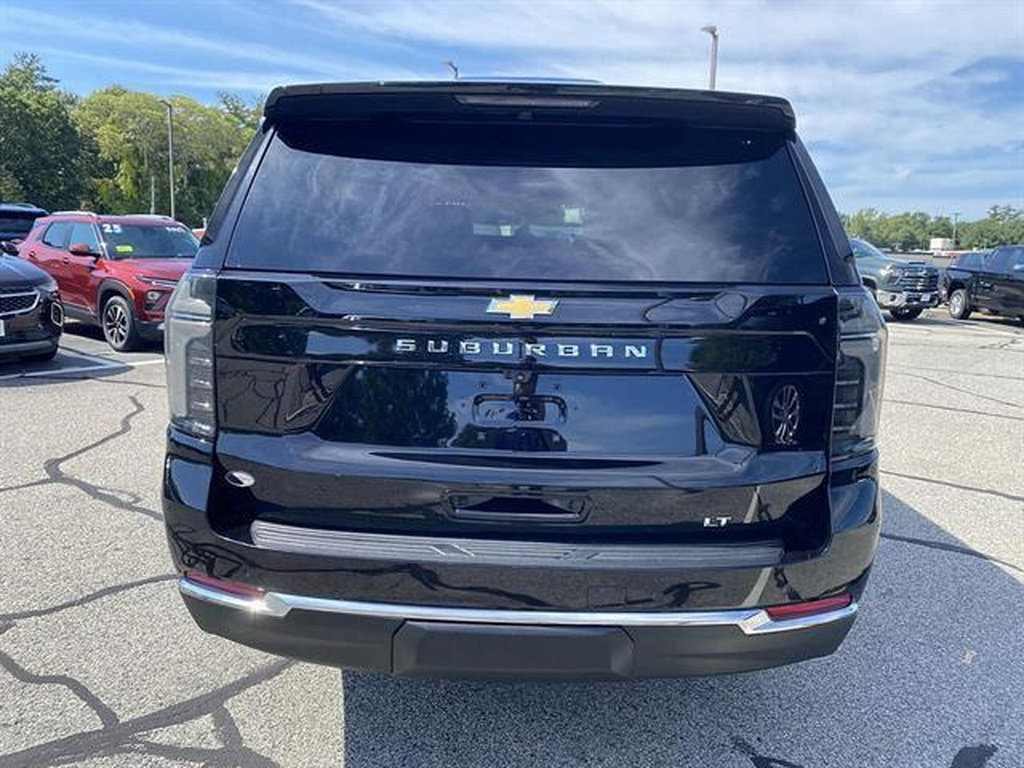 Certified 2026 Chevrolet Suburban LT w/ Comfort Package AWD/4WD image 46