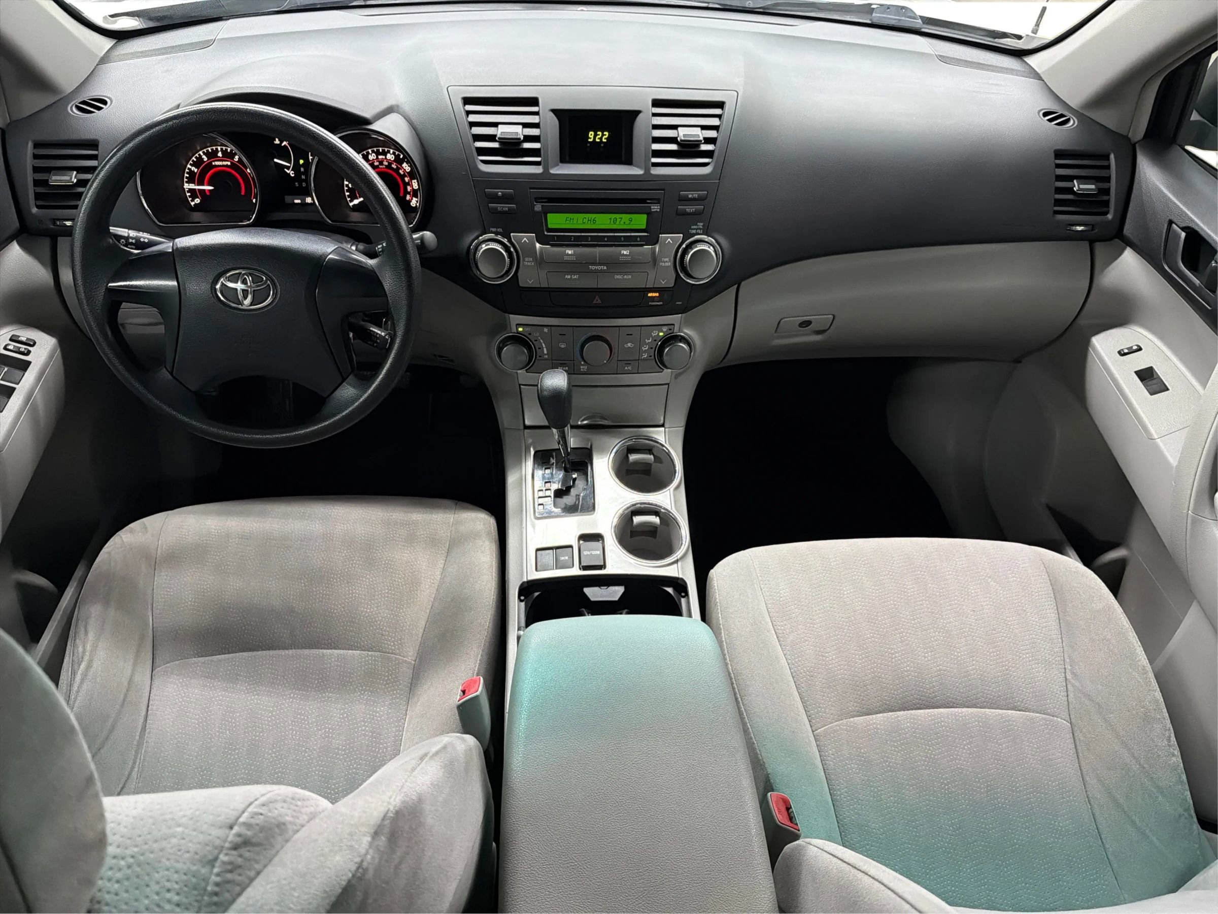 Used 2012 Toyota Highlander FWD image 18