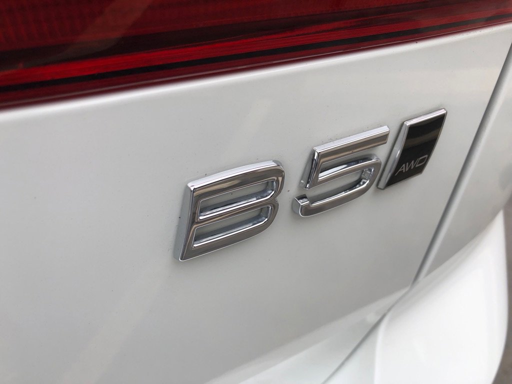 Used 2022 Volvo XC60 B5 Momentum AWD/4WD image 16