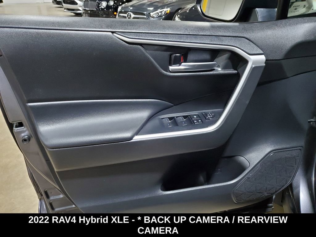 Used 2022 Toyota RAV4 XLE w/ Convenience Package AWD/4WD image 8