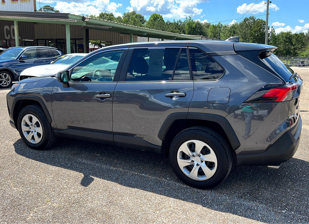 Used 2023 Toyota RAV4 LE image 11
