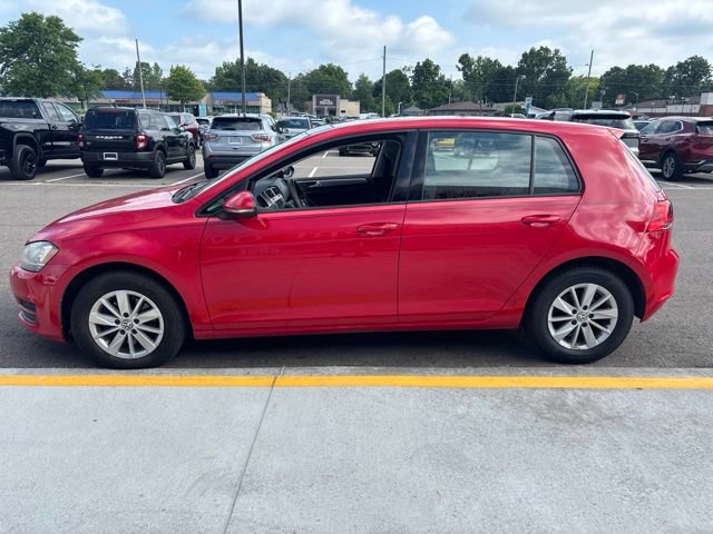Used 2015 Volkswagen Golf 4-Door FWD image 9
