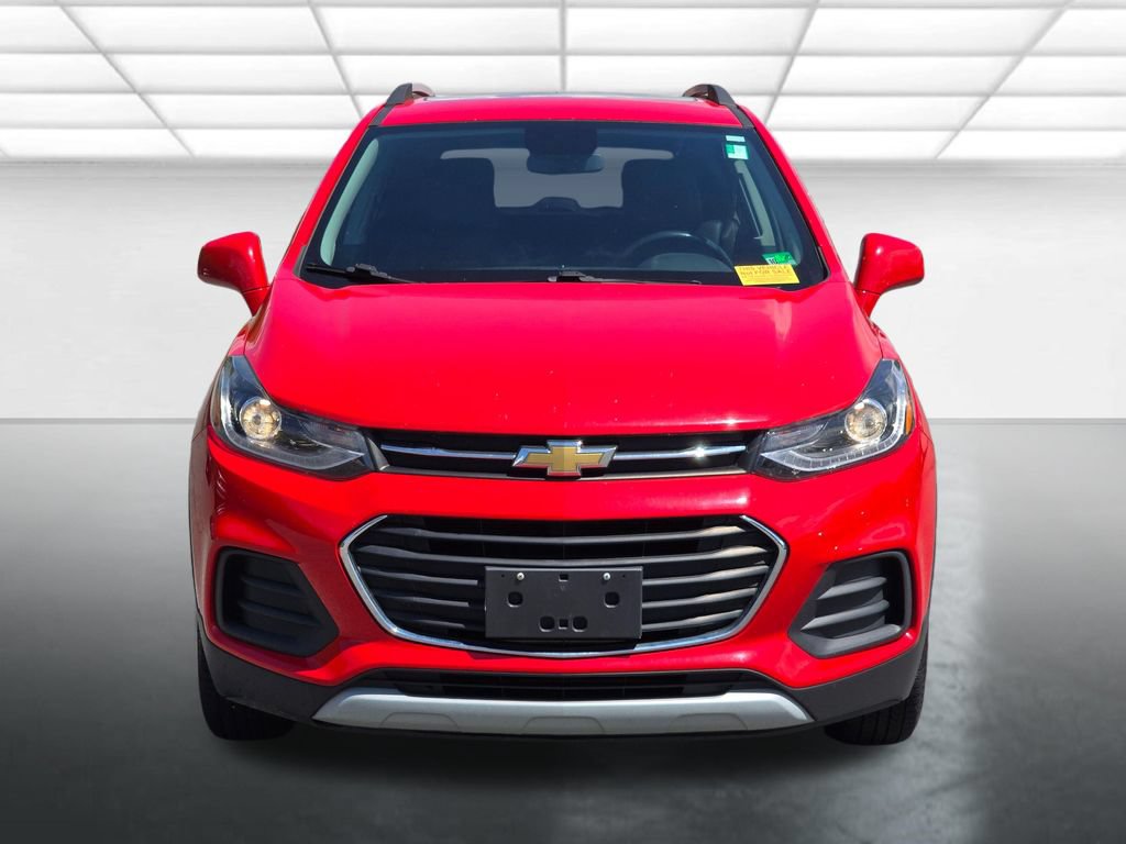 Used 2020 Chevrolet Trax LT w/ Sun & Sound Package AWD/4WD image 11