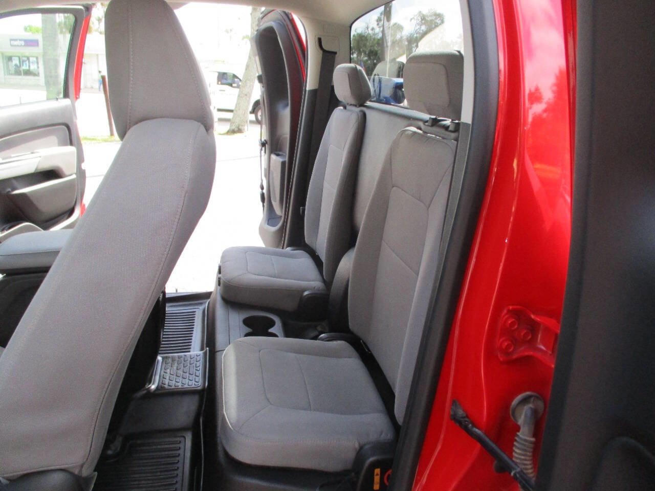 Used 2018 Chevrolet Colorado LT image 23